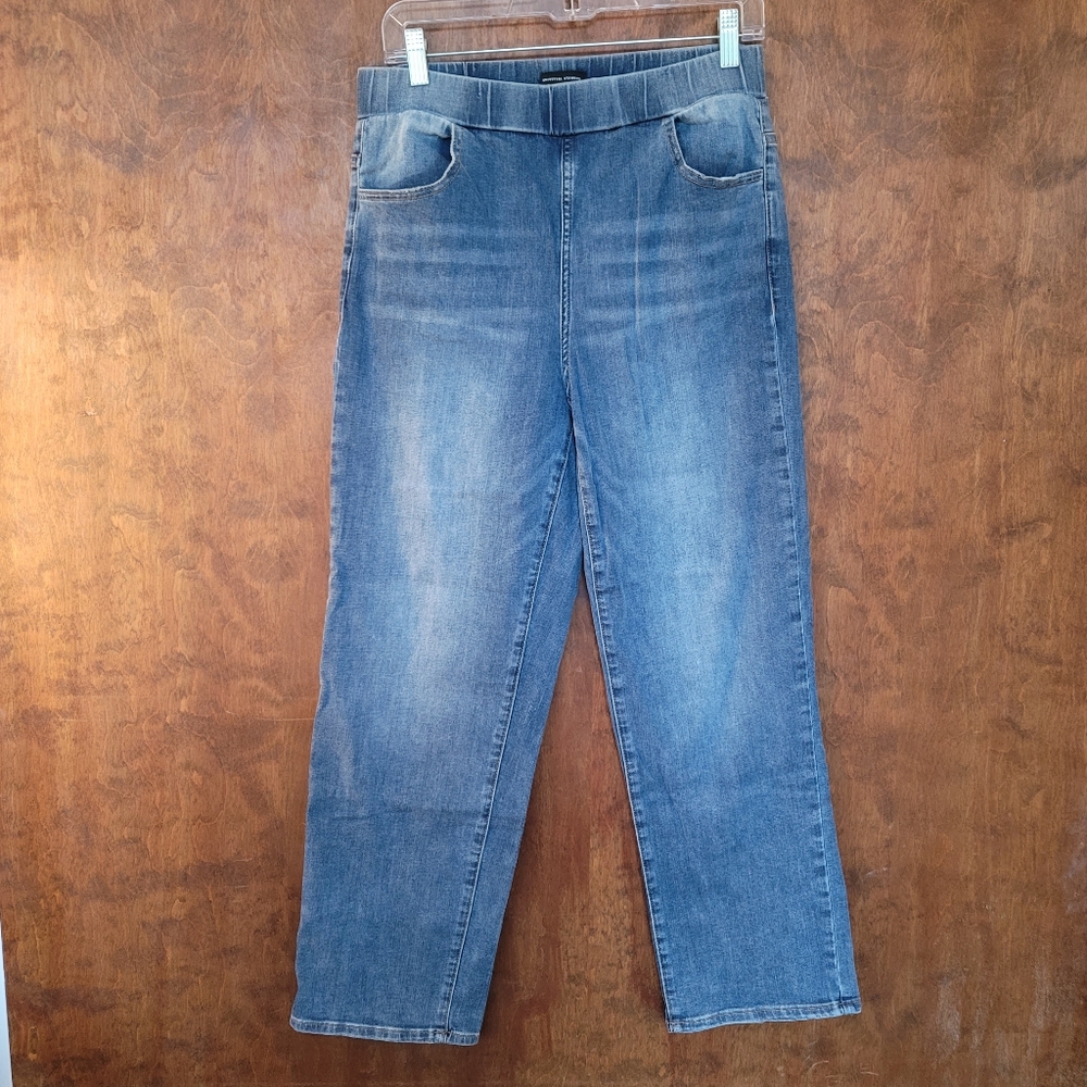 Universal Standard stretch pull on wide waistband straight leg denim jea…